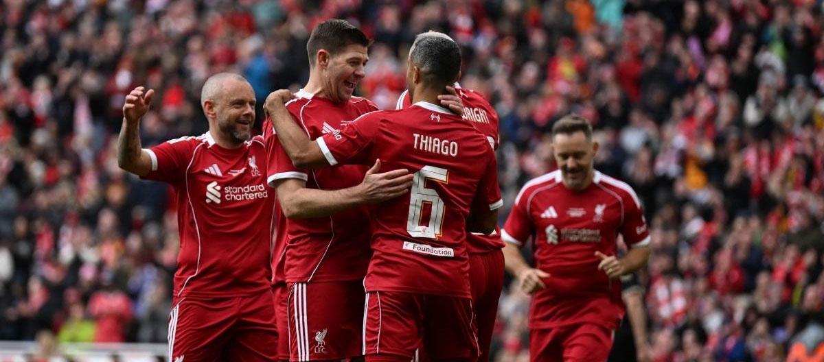 ◤Legends game◢ Thiago Alcântara and Jay Spearing score in Liverpool's 2-2 draw with Borussia Dortmund..