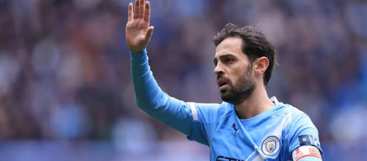 Manchester City assistant coach hints that captain Bernardo Silva will leave the club this summer.
