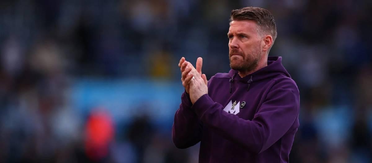 Rob Edwards believes the team must unite and give their all to achieve good results.