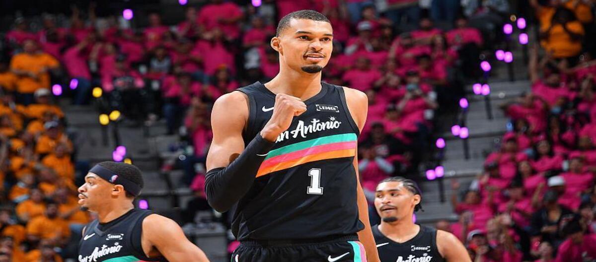 年度最佳防守球员投票：文班亚马断层第一