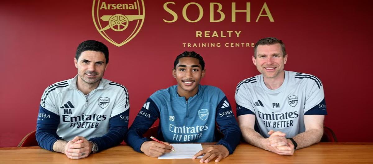 Official: Arsenal have signed a pre-professional contract with 16-year-old academy defender Mali Salmon.