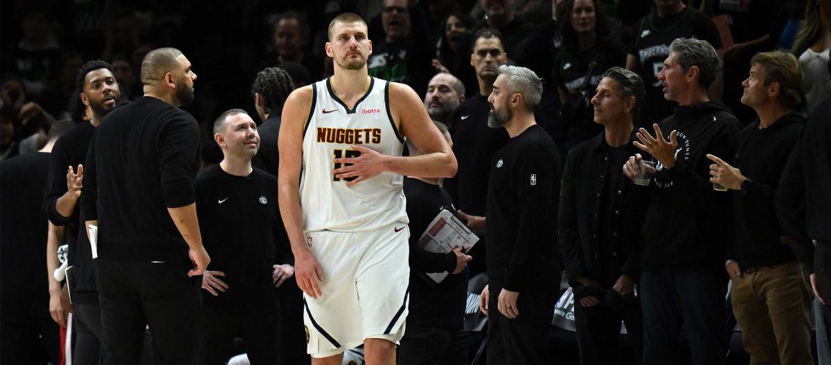 Shams: Jokic currently has no intention of leaving the team, and the Nuggets believe in his commitment.