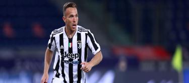 Santos looking to loan Arthur Melo to Juve