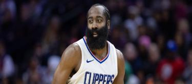 詹姆斯·哈登达成职业生涯重要里程碑