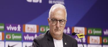 巴西队新一期大名单：内马尔伤愈回归，帕奎塔落选