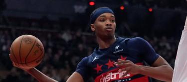 比拉尔·库利巴利比赛中腿筋受伤，可能会缺席本赛季剩余比赛