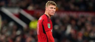 丹麦1比0战胜葡萄牙，拉斯穆斯·霍伊伦向C罗致敬