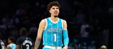 拉梅洛·鲍尔需接受脚踝和手腕手术，将会缺席本赛季剩余比赛