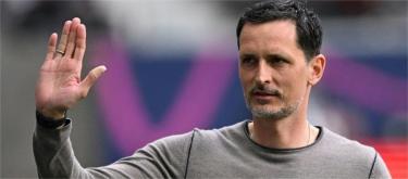 Looking forward to playing against Tottenham again, Topmuller calls on Frankfurt to get into the game quickly