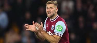 尼克拉斯·菲尔克鲁格坦言他们踢得不够好，球队必须找到团结一致的方式