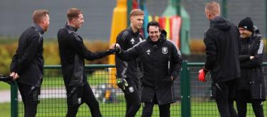 Unai Emery urges team to go all out for victory