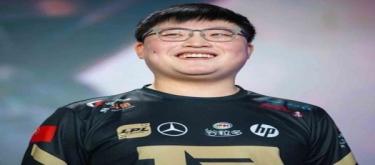 Legends don’t stop at championships! Uzi is inducted into the League of Legends Hall of Fame, and exclusive skins for Vayne and Kaisa are coming soon