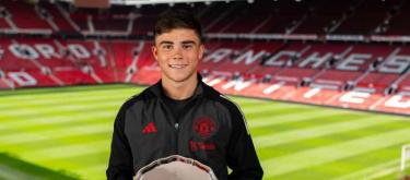 Harry Armas wins Manchester United Young Player of the Year award