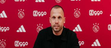 Official: Ajax appoints Johan Heitinga as head coach on two-year contract