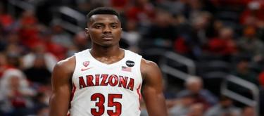 Lakers prepare for a rainy day? Plan ahead to renew the contract with two backup centers, but may be in trouble for strengthening the inside line