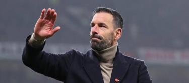 Leicester City announces parting ways with manager Ruud van Nistelrooy