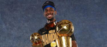 The Athletic reveals that Shai Gilgeous-Alexander has agreed to stay at Oklahoma City Thunder by signing a new long-term four-year supermax extension..