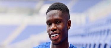 埃弗顿官宣签下比利亚雷亚尔中锋蒂埃诺·巴里，合约为期4年