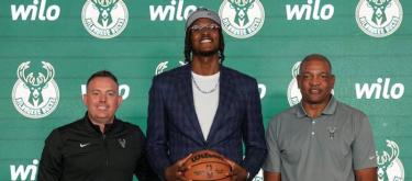 Myles Turner officially joins Milwaukee Bucks