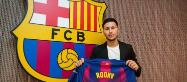 Barcelona officially announced the signing of Copenhagen's naturalized Sweden U21s international forward wonderkid Roony Bardghji..