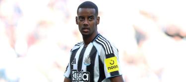 David Ornstein, Fabrizio Romano and Neil Jones reported that Liverpool had suddenly started approaching Newcastle United regarding the transfer of Alexander Isak..