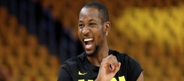 目标年薪不低于2500万美元，库明加去留引发关注