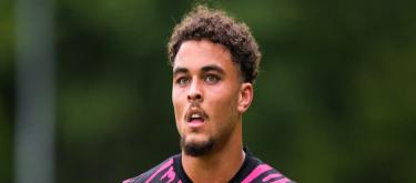 Lyon officially announced the signing of Casa Pia defender Kluivert on a 5-year contract