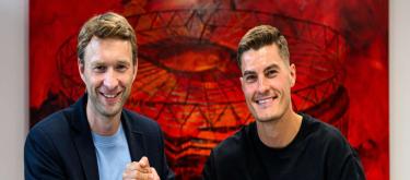 官方：勒沃库森与29岁当家中锋希克续约至2030年