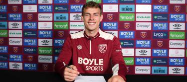 西汉姆联签下门将马斯·赫尔曼森，双方签署了一份为期5年的合同