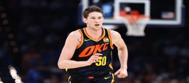 The Suns welcome new assistant coach, retired veteran Muscala, to coach