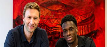 Leverkusen officially announced the signing of AZ striker Ernest Poku on a five-year contract