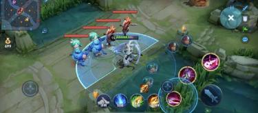 The "common sense" that novices must learn is that map awareness is the lifeline, and soldier line operation is the silent pushing of towers.