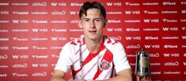 Sunderland starlet Chris Rigg extends contract until 2030