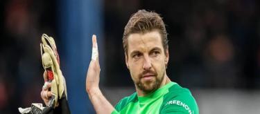 Former Netherlands goalkeeper Tim Kruel announced his retirement at the age of 37