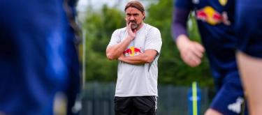 Leeds United manager Daniel Farke confirms injury update before game
