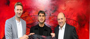 Leverkusen extends Palacios' contract to four years, valid until 2030