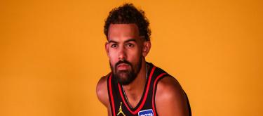 TA：老鹰无意与当家球星特雷·杨提前续约，希望先观察并评估新赛季表现