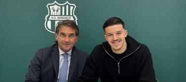 Sassuolo completes contract extension with Bosnia international center-back Tarik Muharemović..