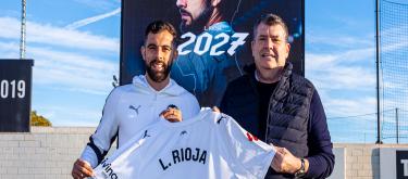 Valencia winger Rioja has confirmed he will stay with the club, with his contract extended until 2027.