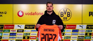 Borussia Dortmund completes contract extension with German goalkeeper Alexander Meyer..