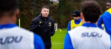 Rob Edwards stated that the players will continue to train hard and hopes that the situation will gradually improve.