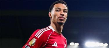 Slot praised Ekitick for his continuous efforts to improve himself.