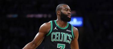 杰伦·布朗连续8场30+刷新队史纪录