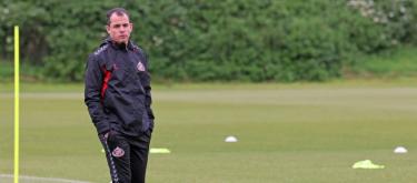 勒布里斯回顾执教开局　期待年终完美收官