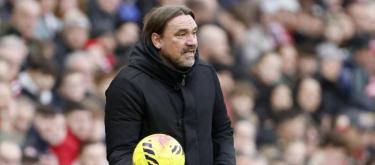 Leeds United secured a draw against Sunderland away from home, and Falk praised the team's mentality and ability to control the game.