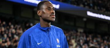 特雷沃·查洛巴为队友们感到无比自豪，认为他们在场上表现出了坚毅的拼搏精神