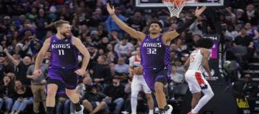 Russell Westbrook scored 26 points in a losing effort as the Kings easily defeated the Wizards 128-115.