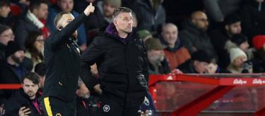 罗布·爱德华兹对球队整体发挥并不满意，但他依然赞扬了球员在比赛中展现出的斗志