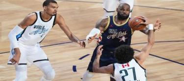 Carl scored 31 points, shining throughout the game as the Stripes defeated the Worlds 48-45.