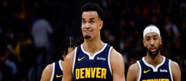 沙姆斯：掘金即将转正斯宾塞·琼斯，同时签下前黄蜂后卫KJ·辛普森